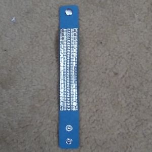 Snap closure bracelet